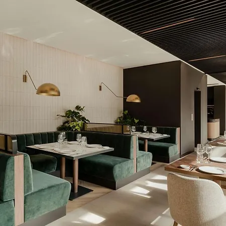 מלון Radisson 4*