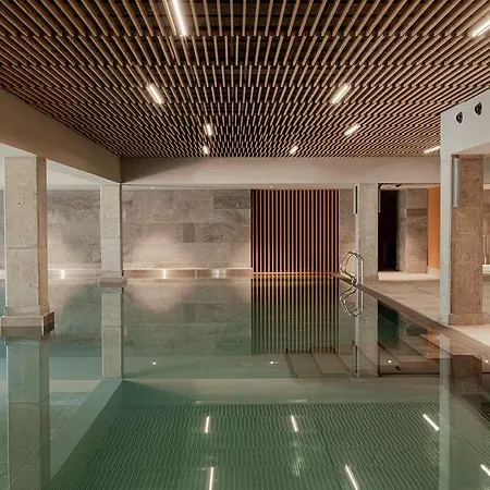 מלון Radisson 4*