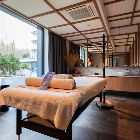 מלון Radisson 4*