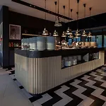 Radisson 酒店 4*