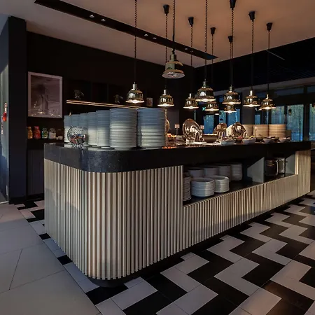 Radisson Ξενοδοχείο 4*